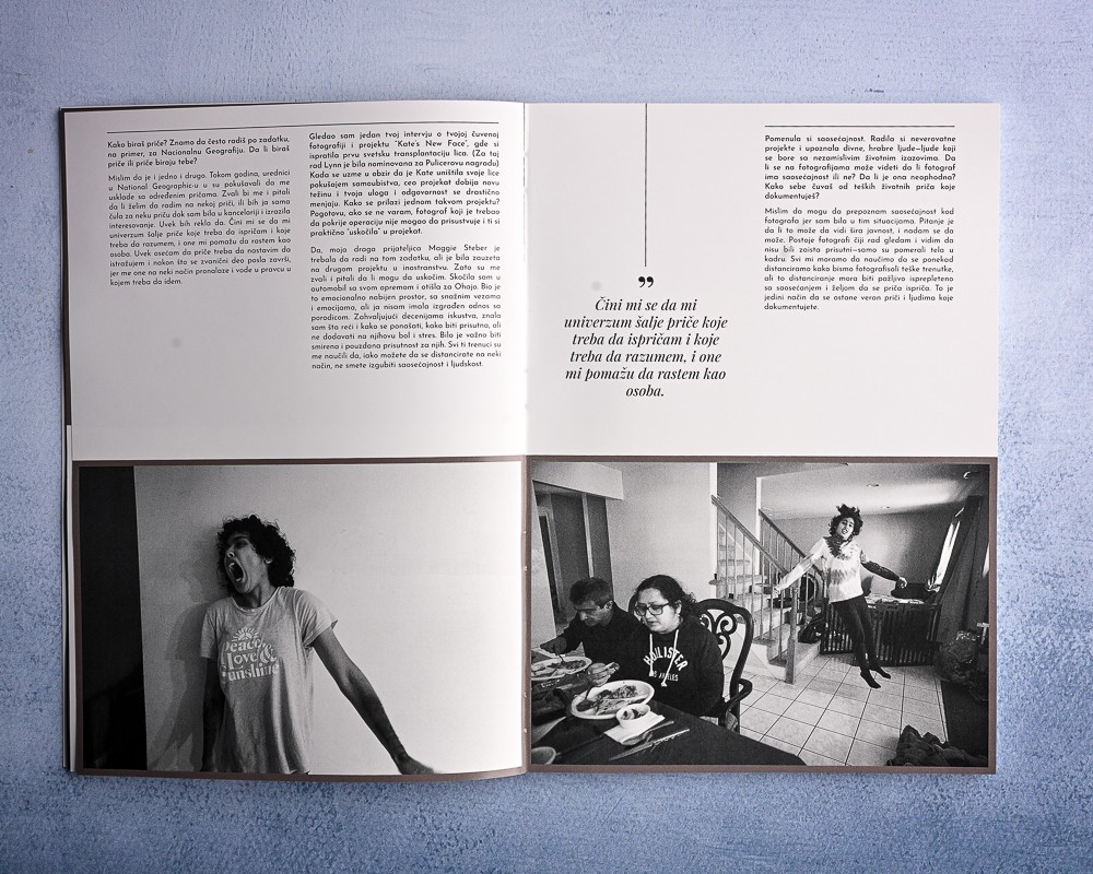 Odlomak iz magazina koji prikazuje intervju i neke od fotografija američke fotografkinje Lynn Johnson